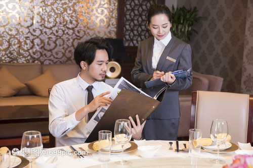 酒店餐廳服務員點菜服務規(guī)范與技巧